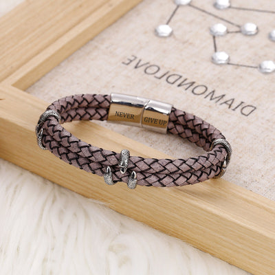 "Never give up." Rope Bracelet