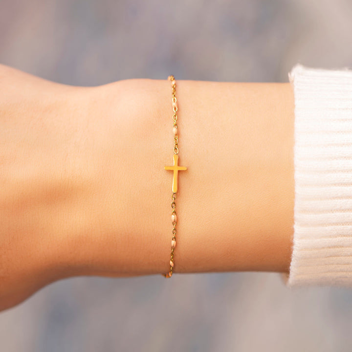 "PRAY ON IT PRAY OVER IT & PRAY THROUGH IT" Cross Bracelet