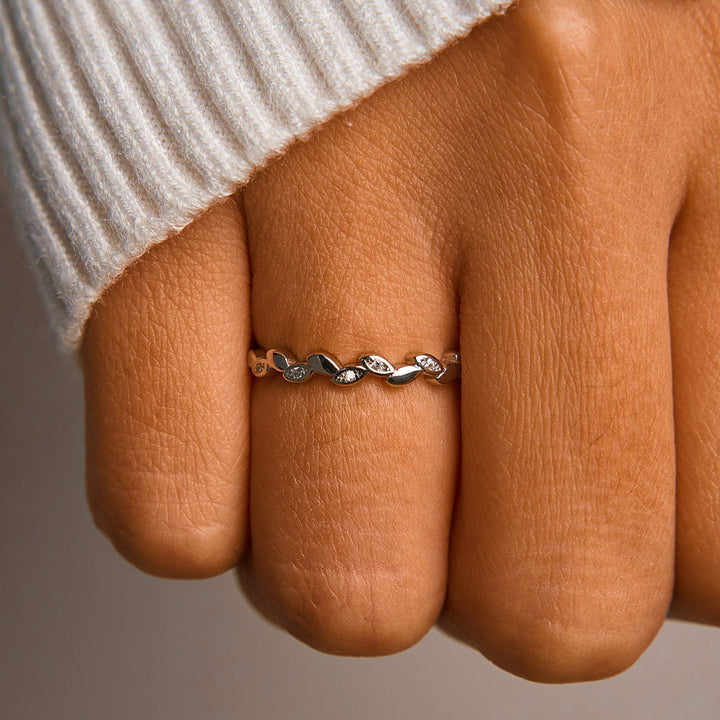 To My Daughter "Support and love you" Leaves Ring