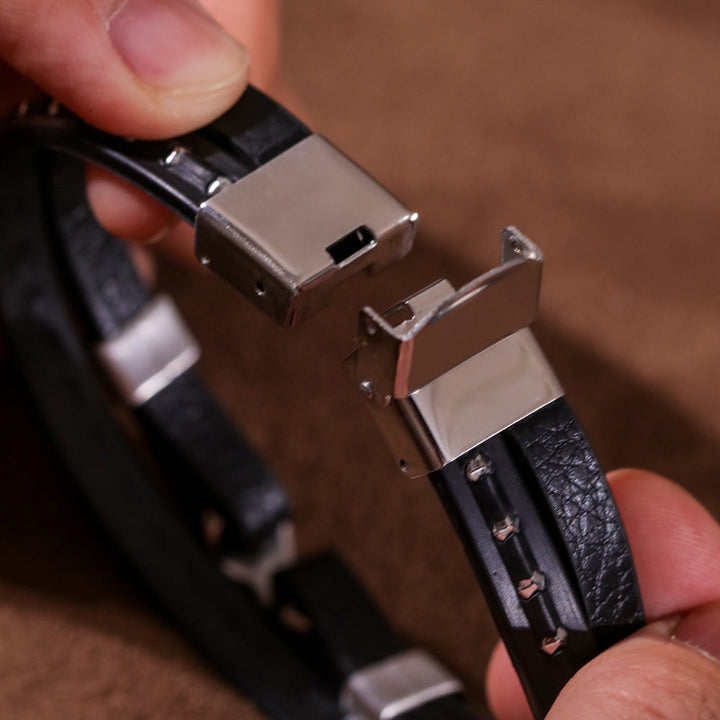 To My Son "I'll support you with an everlasting knot." Leather Knot Bracelet