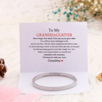 To My GRANDDAUGHTER "The love between a [grandma] and granddaughter is forever" BRACELET [💞 BRACELET +💌 GIFT CARD + 🎁 GIFT BOX + 💐 GIFT BOUQUET] - SARAH'S WHISPER