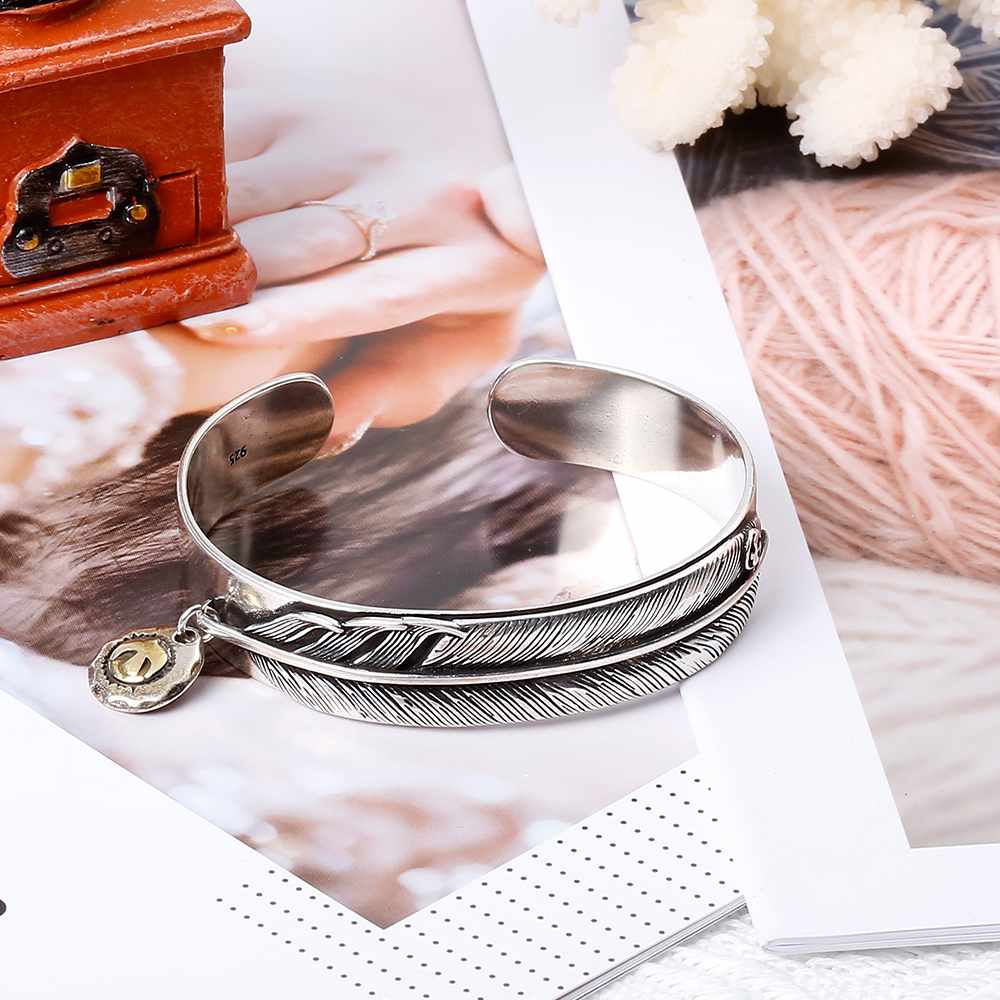 To Our Grandson "Love Our Grandson" Lucky Feather Bracelet [💞 Bracelet +💌 Gift Card + 🎁 Gift Box + 💐 Gift Bouquet] - SARAH'S WHISPER