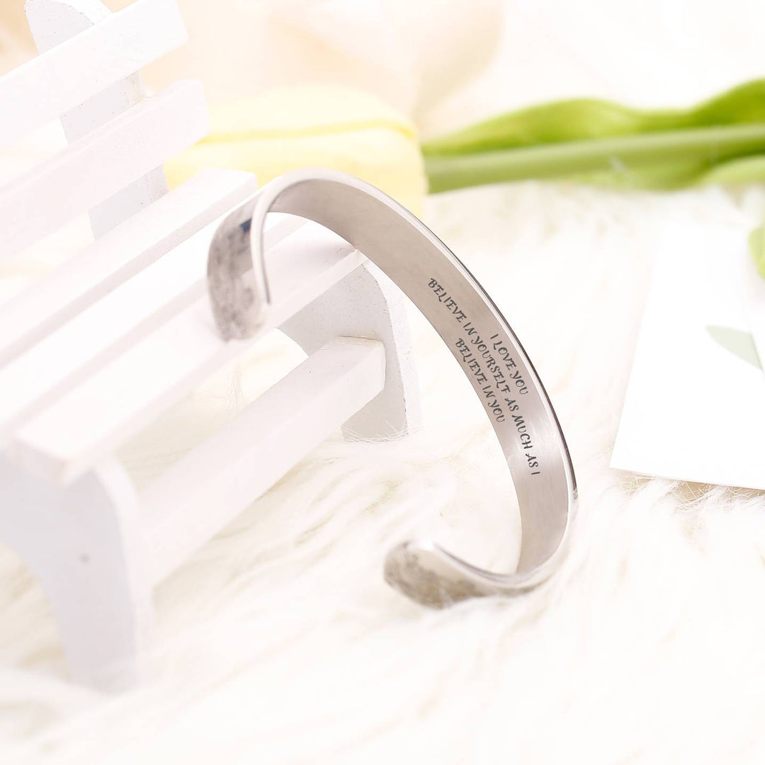 To My Daughter "I LOVE YOU, BELIEVE IN YOURSELF AS MUCH AS I BELIEVE IN YOU" Ocean Wave Bracelet - SARAH'S WHISPER