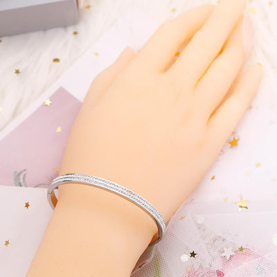 To My GRANDDAUGHTER "The love between a [grandma] and granddaughter is forever" BRACELET [💞 BRACELET +💌 GIFT CARD + 🎁 GIFT BOX + 💐 GIFT BOUQUET] - SARAH'S WHISPER