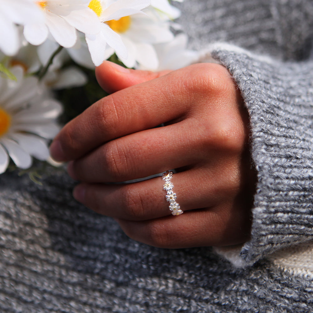 "I think about you every daisy" RING [🌿 RING +💌 GIFT CARD + 🎁 GIFT BAG + 💐 GIFT BOUQUET] - SARAH'S WHISPER