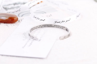 To My Daughter "WHENEVER YOU FEEL OVERWHELMED... REMEMBER WHOSE DAUGHTER YOU ARE AND STRAIGHTEN YOUR CROWN" Bracelet - SARAH'S WHISPER
