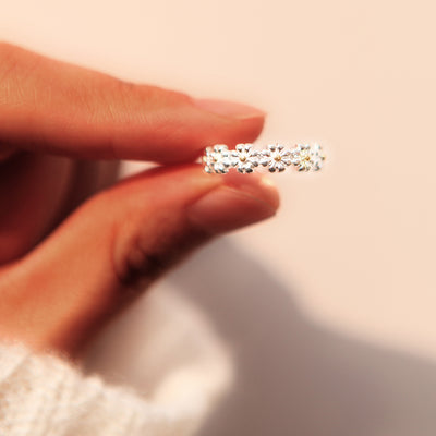"I think about you every daisy" RING [🌿 RING +💌 GIFT CARD + 🎁 GIFT BAG + 💐 GIFT BOUQUET] - SARAH'S WHISPER
