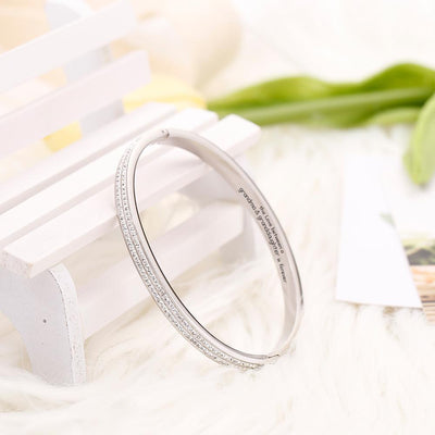 To My GRANDDAUGHTER "The love between a [grandma] and granddaughter is forever" BRACELET [💞 BRACELET +💌 GIFT CARD + 🎁 GIFT BOX + 💐 GIFT BOUQUET] - SARAH'S WHISPER