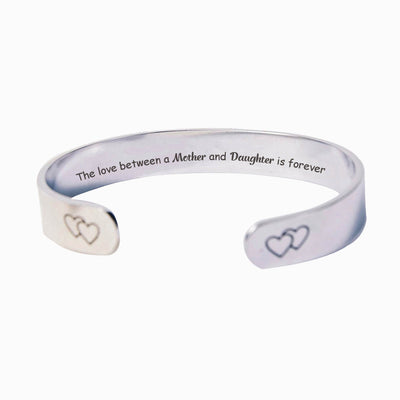 To My Daughter "The love between a Mother and Daughter is forever" Bracelet