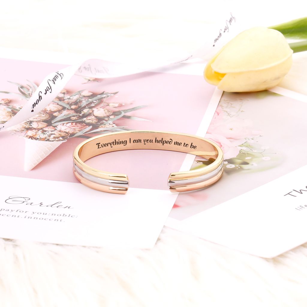 To my loving mom "Everything I am you helped me to be" Bracelet - SARAH'S WHISPER