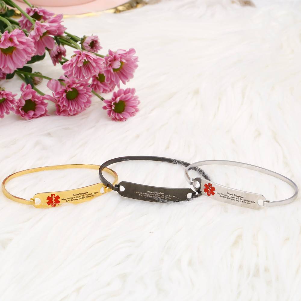 To My Bonus Daughter "BONUS DAUGHTER, I MAY NOT HAVE GIVEN YOU THE GIFT OF LIFE. BUT LIFE GAVE ME THE GIFT OF YOU" Bracelet - SARAH'S WHISPER