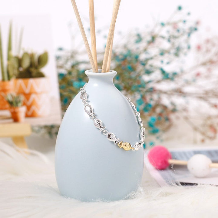 To My Daughter "SWIMMING AGAINST THE CURRENT" Small Fish Bracelet - SARAH'S WHISPER