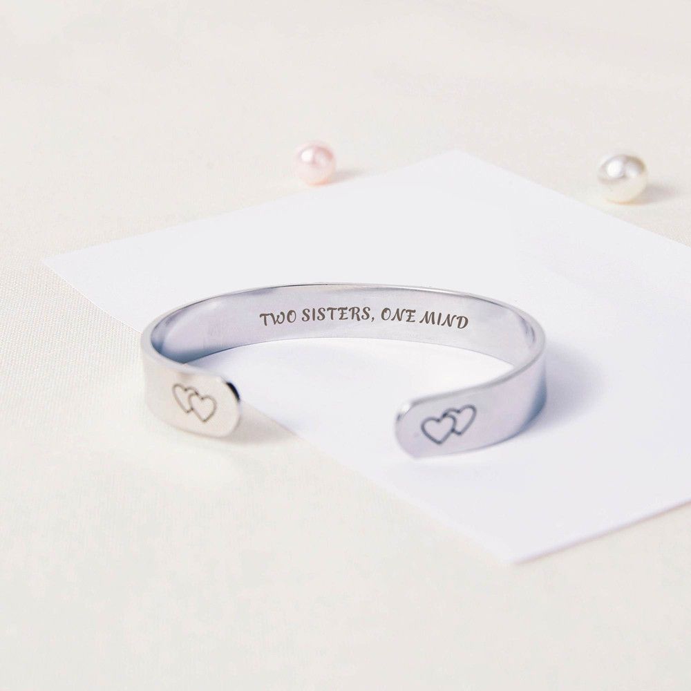 To My Sister "Two sisters, one mind" Double Heart Bracelet - SARAH'S WHISPER